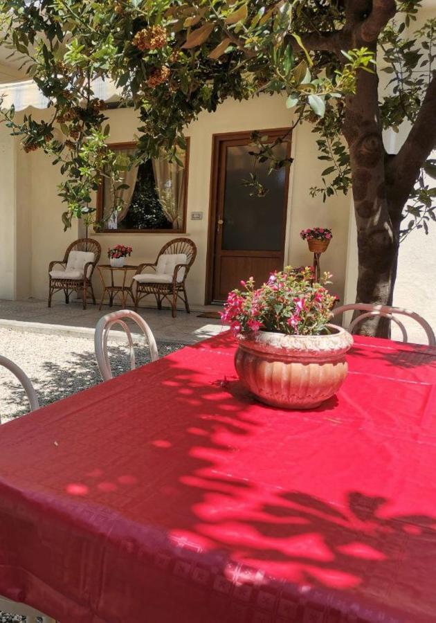 A Pousada Al Centesimo Chilometro - Ristoro Del Pellegrino Montefiascone Exterior foto